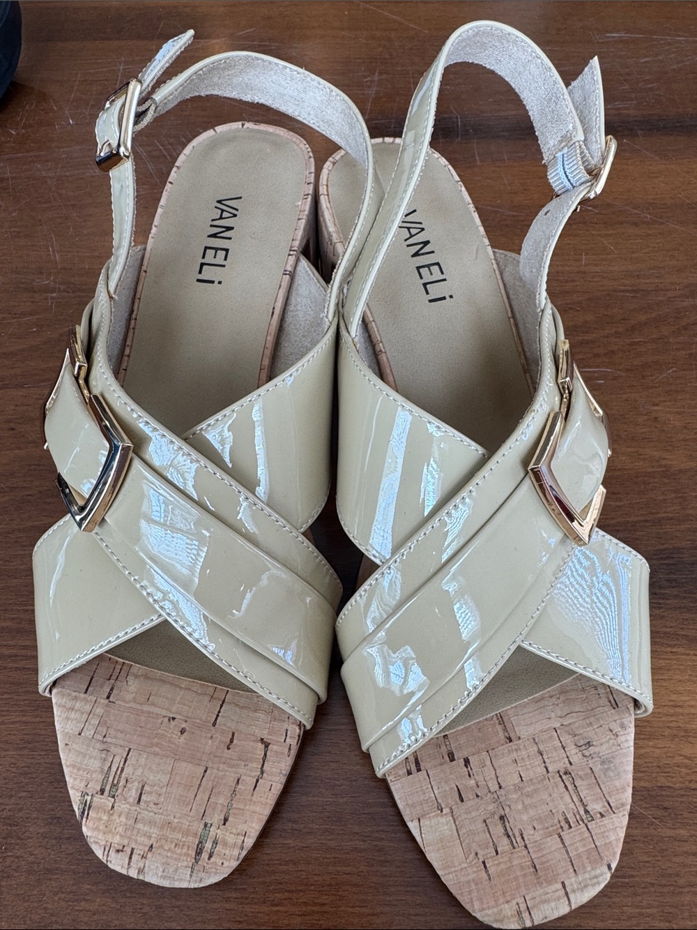 Vaneli beige Patent criss-cross block Hill Sand size 8 narrow